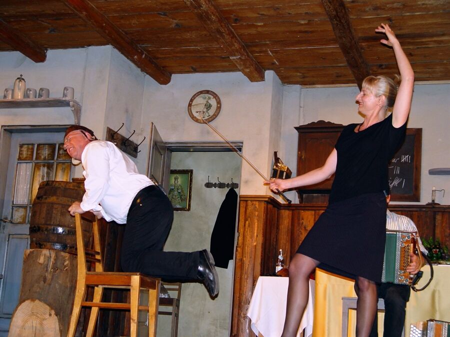 Burg-Couplet-AG Bild 6a